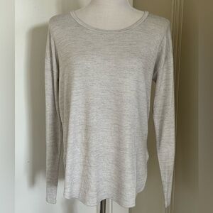 Banana Republic The Signature Tee in gray/tan sz S